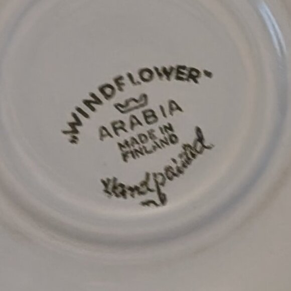 Vintage Handpainted Arabia Finland Windflower Teacup and Saucer - Picture 3 of 11